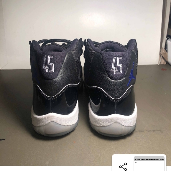 Jordan 11s space jam - Picture 4 of 7